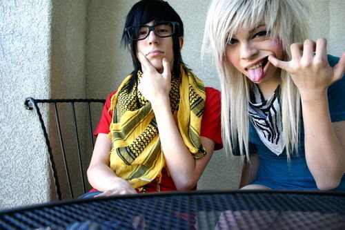 izzy+anonym.jpg